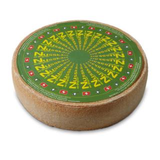 Luzerner Nusskäse