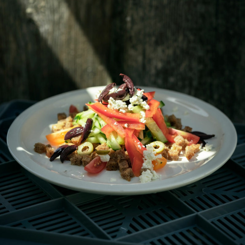 Griechischer Brotsalat