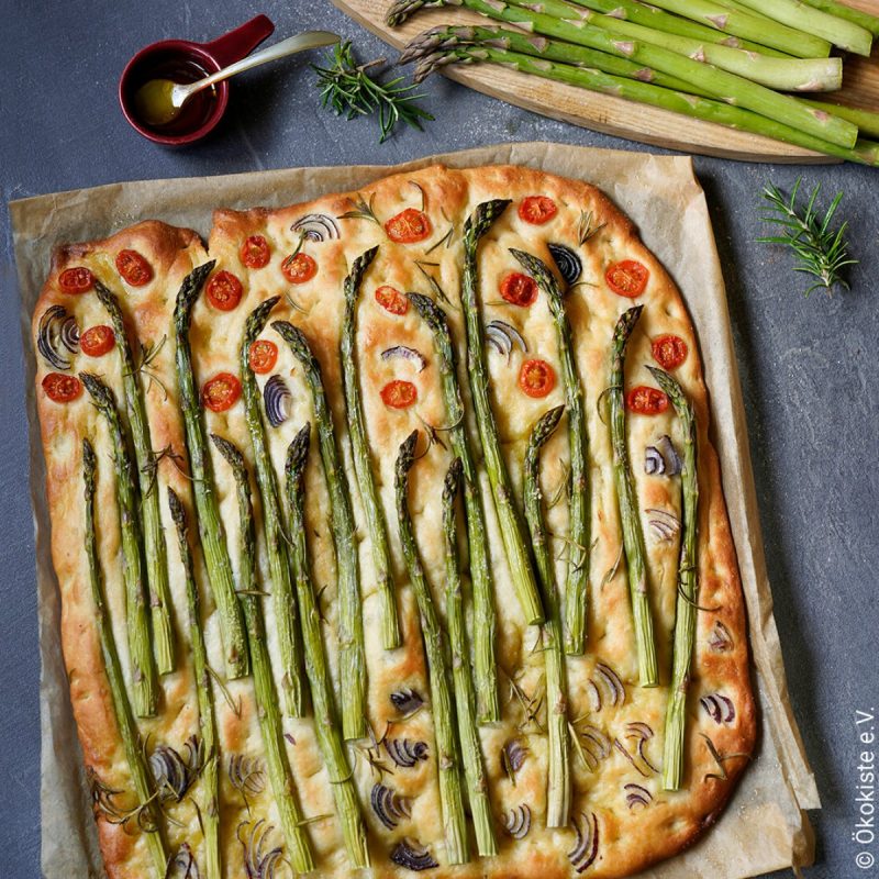 Spargel Focaccia