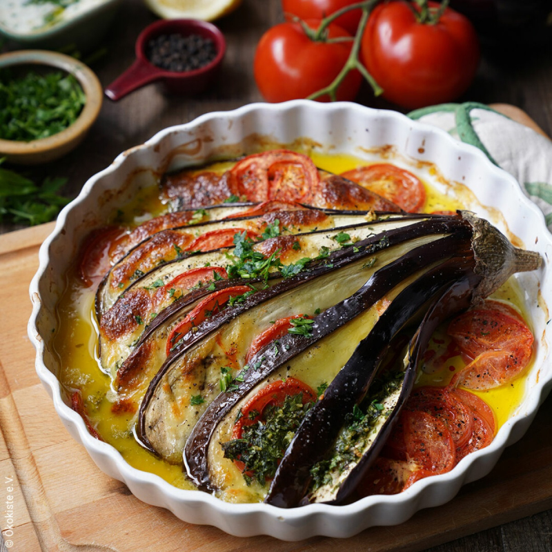 Gebackene Aubergine mit Zitronen-Dip
