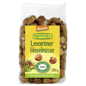 Haselnüsse
